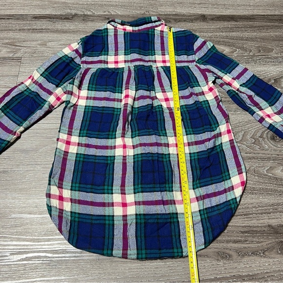 American Eagle Outfitters Blue and Pink Button Down Shirt - Picture 6 of 7